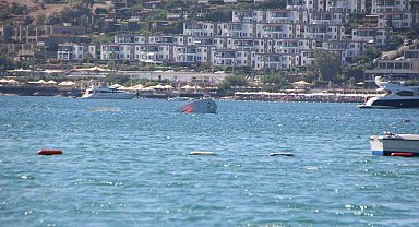 Bodrum'da 19 metrelik motoryat battı