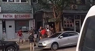 Boks maçını aratmadı... Tekme ve yumruklar havada böyle uçuştu