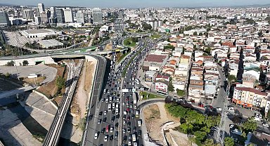 Bursa'da okulların ilk günü trafikte yoğunluk yaşanmadı