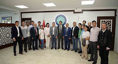 BUÜ'den Özbek akademisyenlere seminer
