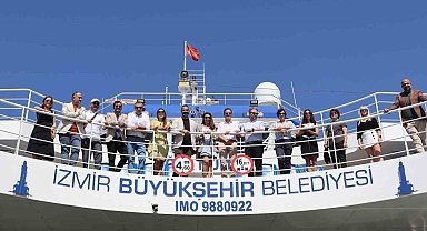 Büyükelçi Nikolaus Meyer-Landrut, toplu taşımayla İzmir'i gezdi