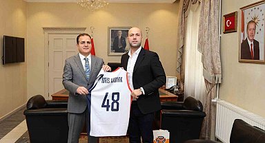 Çağdaş Bodrumspor Basketbol Kulübü Başkanı Çağlar'dan Vali Akbıyık'a ziyaret