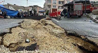 Çatalca'da yoğun yağıştan dolayı yol çöktü
