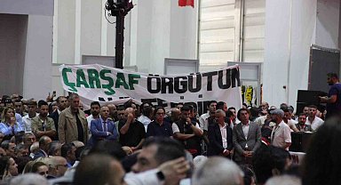 CHP İzmir Kongresi'nde arbede: Başkanlar arada kaldı