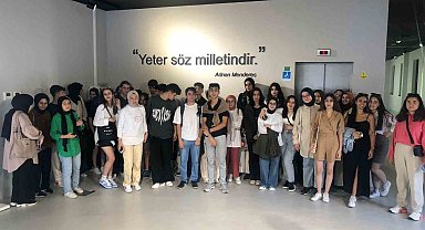 Darıcalı gençler Demokrasi Adası'nı gezdi