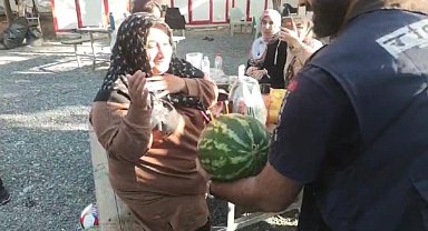 Diyarbakır'da kadın izciye karpuzlu doğum günü sürprizi