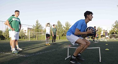 Diyarbakır'da yetişen çocuk ve genç futbolcular, Süper Lig takımlarına hazırlanıyor