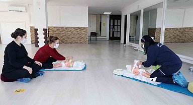 Doğuma hazırlık kursu açıldı