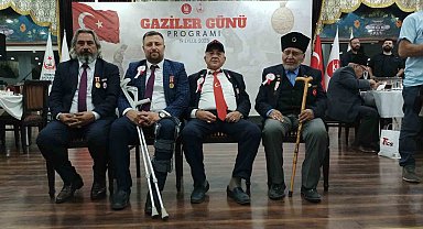 Dört kuşak gaziler aynı fotoğraf karesinde