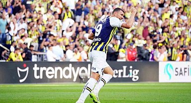 Dzeko, 4. lig maçında 4. golünü attı