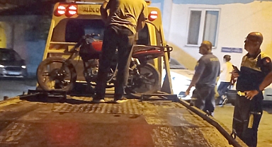Edremit’te hırsızlar zoru görünce motosikleti bırakıp kaçtı