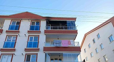 Elektrik tesisatında çıkan yangın evi küle çevirdi