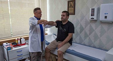 Elektrikli süpürgeden akıma kapıldı, kırılan kemikleri yapboz gibi birleştirildi