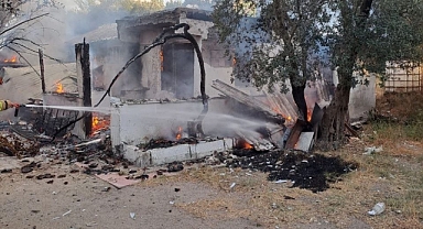 Erdek'te Yanan Ev Kullanılamaz Hale Geldi