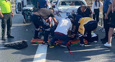 Esenler'de otomobil ile motosiklet çarpıştı: 1 yaralı
