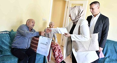 Esenyurt'ta yaşayan 73 yaşındaki Hatice Tütün "Kapımızı yalnız onlar çalıyor"