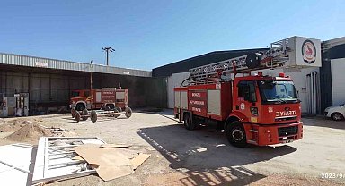 Fabrikada çıkan yangın büyümeden söndürüldü