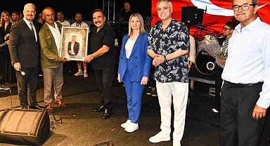 Fantezi müziğinin ustalarından Menemen'de nostalji