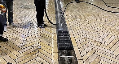 Fethiye Caddesi'nde mazgal temizliği yapıldı