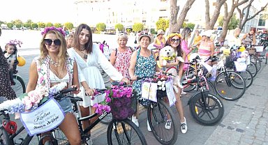 Fethiye'de "Süslü Kadınlar" bisiklet turu coşkusu
