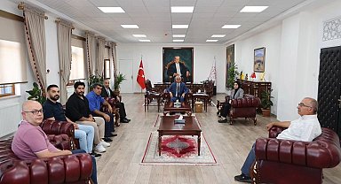 Gazetecilerden Vali Çakır'a ziyaret