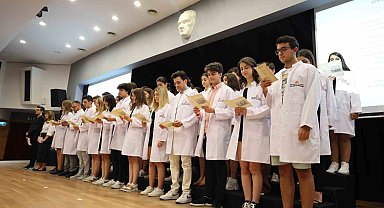 Geleceğin hekimlerinden 'Tıbbiyeli Yemini'