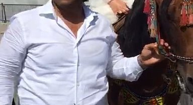 Gelini at üzerinde dolaştırıp geleneği yaşattılar