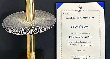 Güney Kore'den Başkan Altay'a "Akıllı Şehir Liderlik Ödülü"
