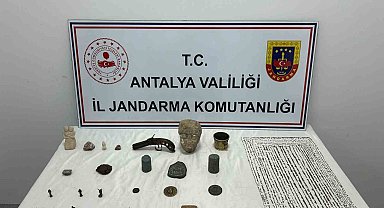 Hitit ve Roma dönemine ait paraları satarken yakalandı