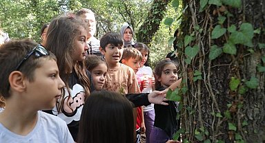 İşitme engelli çocuklar doğa ile buluştu