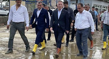 İstanbul Valisi Davut Gül selin vurduğu Halkalı Gümrük'te incelemelerde bulundu