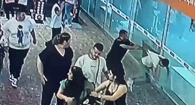 İstanbul'da AVM'de