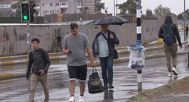 İstanbul'da yağmur etkili oluyor