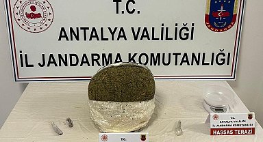 Jandarma operasyonunda 5 kilo 300 gram skunk ele geçirildi