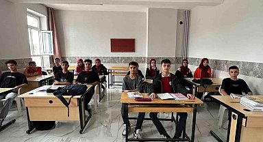 Karapınar'da 10 bin 250 öğrenci için ders zili çaldı