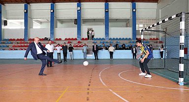 Keçiören Belediye Başkanı Altınok, mezun olduğu okulları ziyaret etti