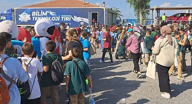 Kepez'in bilim ve teknoloji tırı, İzmir teknofest'te