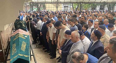 Kırklareli'nde selde hayatını kaybeden doktor ve eşi son yolculuğuna uğurlandı