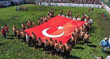 Kırkpınar'ın başpehlivanlarıyla yağlı güreş heyecanı Denizli'de başlıyor