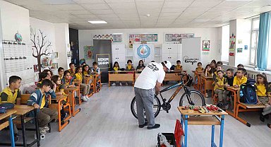 Konya Büyükşehir okullarda bisiklet tamir ve bakım eğitimleri veriyor