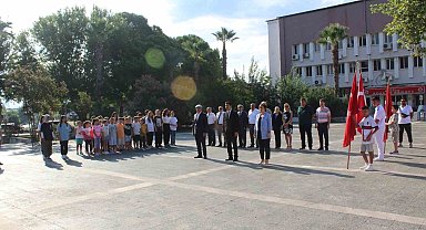 Köyceğiz'de İlköğretim Haftası çelenk sunma töreni ile başladı