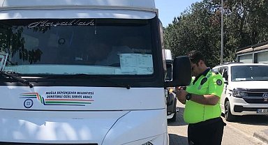 Marmaris'te trafik ekipleri okul servislerini denetledi