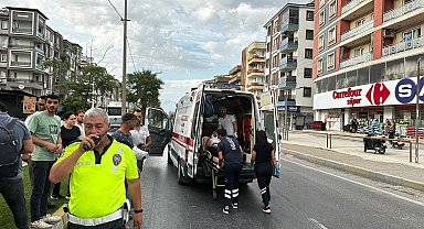 Milas'ta motosiklet sürücüsünü kaskı kurtardı