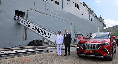Muğla Valisi Akbıyık TCG Anadolu Gemisini ziyaret etti