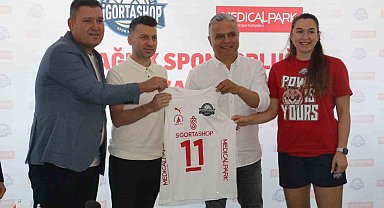 Muratpaşa'nın sultanlarına sağlık sponsoru Medical Park oldu