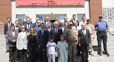 Muş Valisi Çakır, Malazgirt'te incelemelerde bulundu