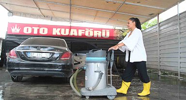 Ojeli tırnaklarıyla oto yıkamacı oldu, hedefi daha çok kadın istihdamı