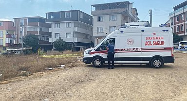 Önce eşini sonra kendini bıçakladı