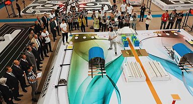 Ortaokul ve lise öğrencileri robotlarıyla büyüledi