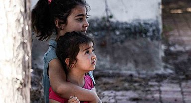 Otların tutuşmasıyla başlayan yangın, evlere yönelince büyük korku yaşandı
